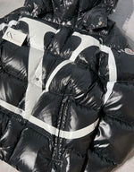 Load image into Gallery viewer, Moncler X Valentino Jacket (x)
