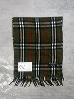 Load image into Gallery viewer, Burberry scarf
