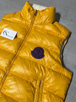 Load image into Gallery viewer, Moncler Park Gilet - Size 3
