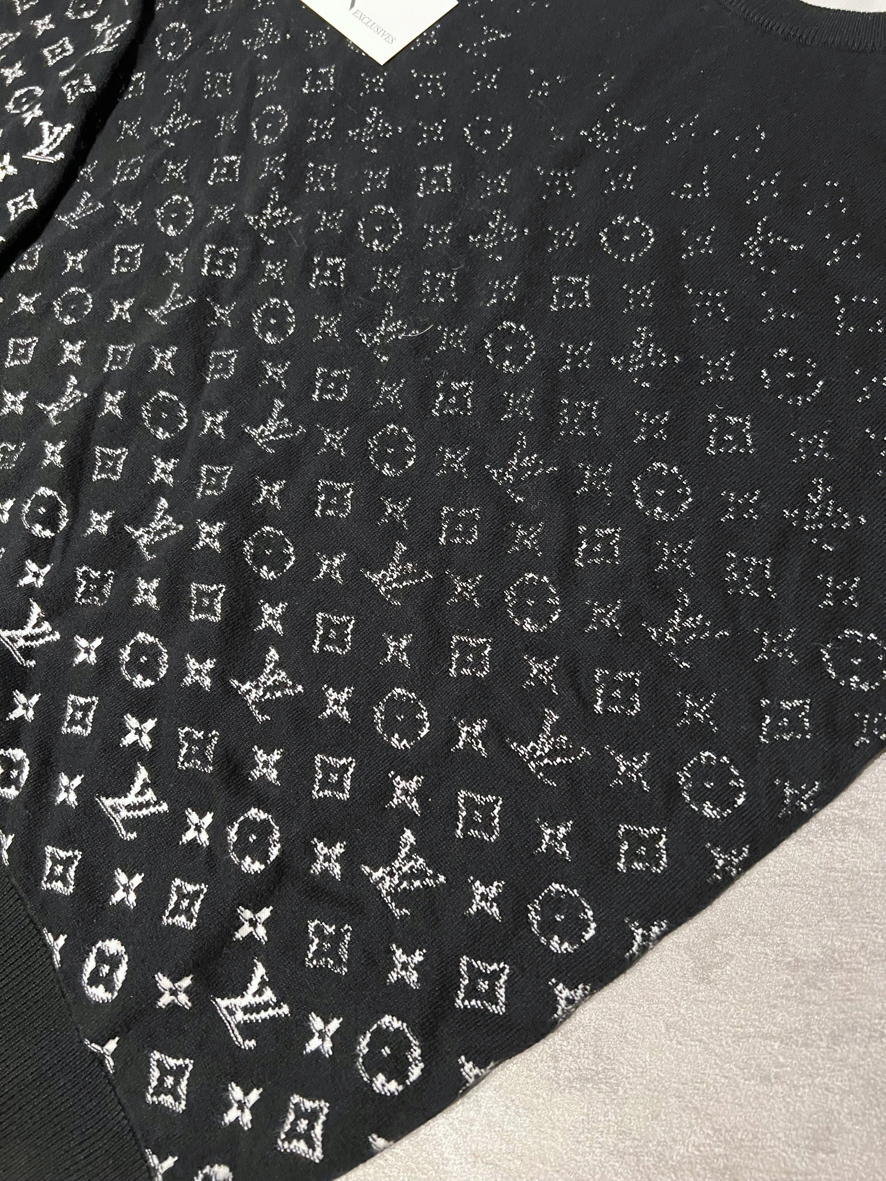 Louis Vuitton Monogram Degrade Crewneck - Size M – CnExclusives
