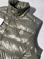 Load image into Gallery viewer, Moncler Tib Gilet - Size 3
