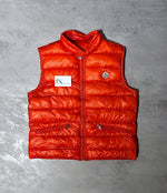 Load image into Gallery viewer, Moncler GUI Gilet - Size 5
