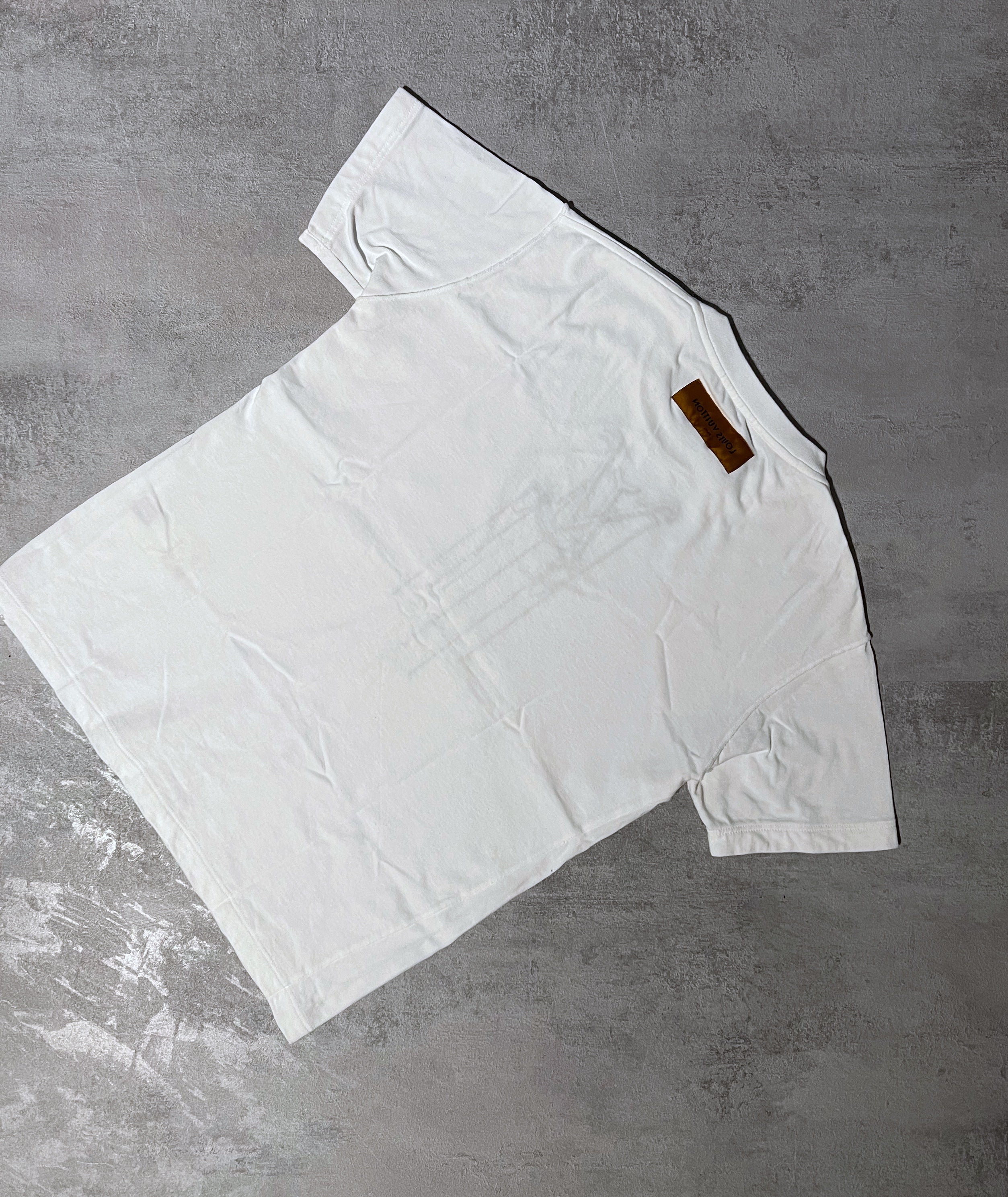 Louis Vuitton White Pendant Logo T-Shirt – Savonches